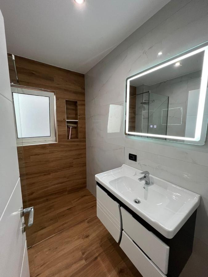 Hotel Vila Herta Дуррес Экстерьер фото
